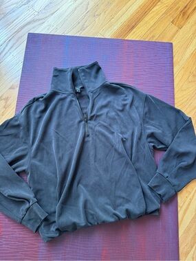 Athleta pack of 3 tops